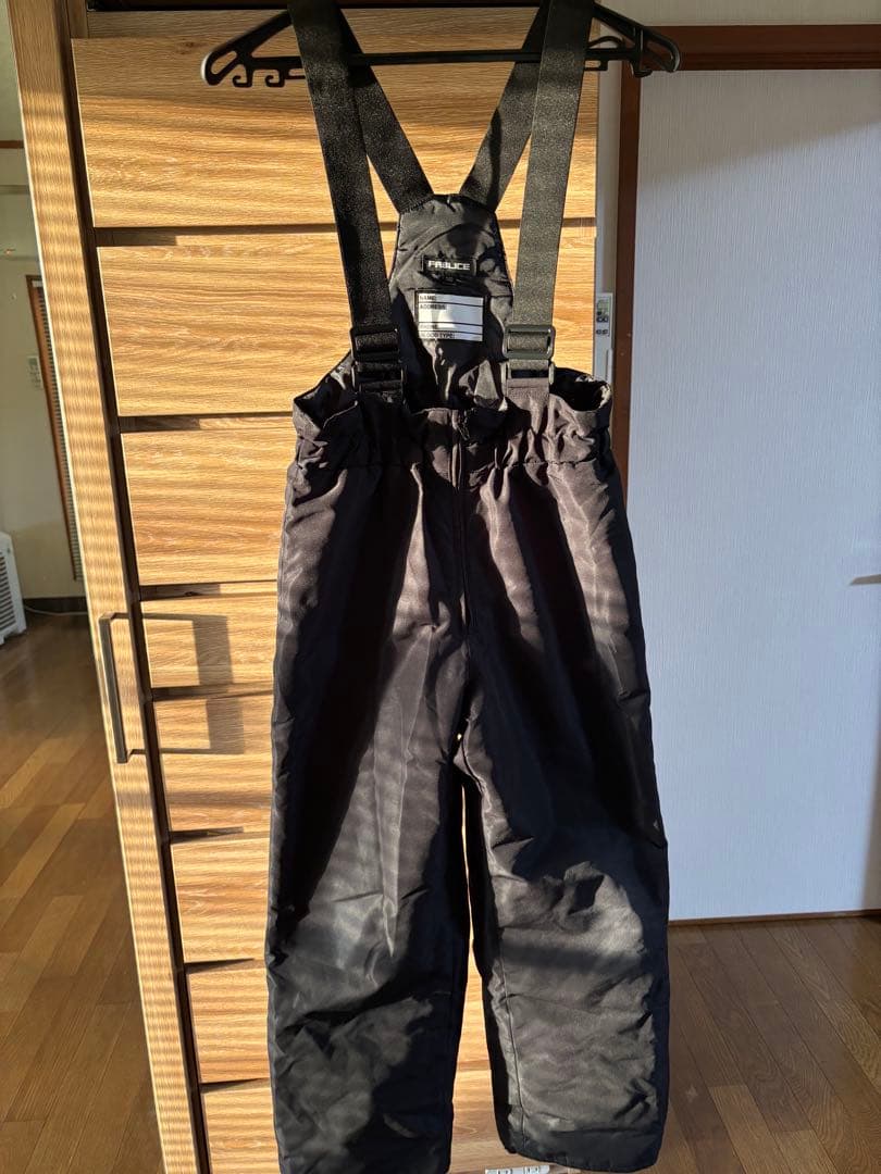 Quiksilver 子ども用スノーボードウェア上下セット