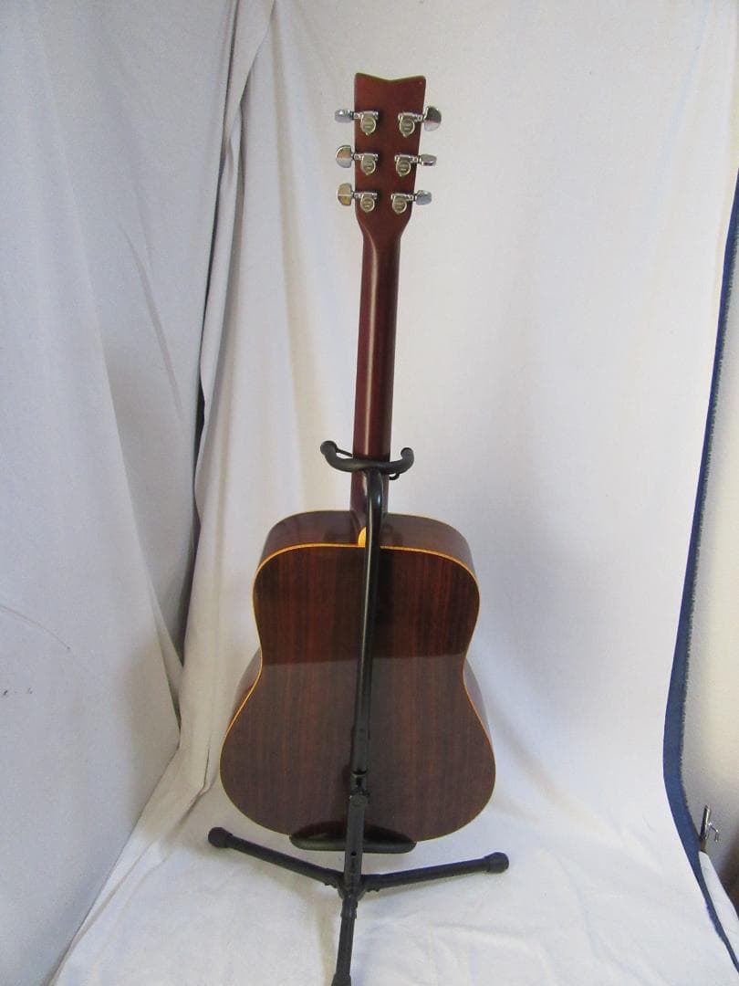 a*a様 YAMAHA FG-301B　アコースティック6弦　ケース・カポタスト