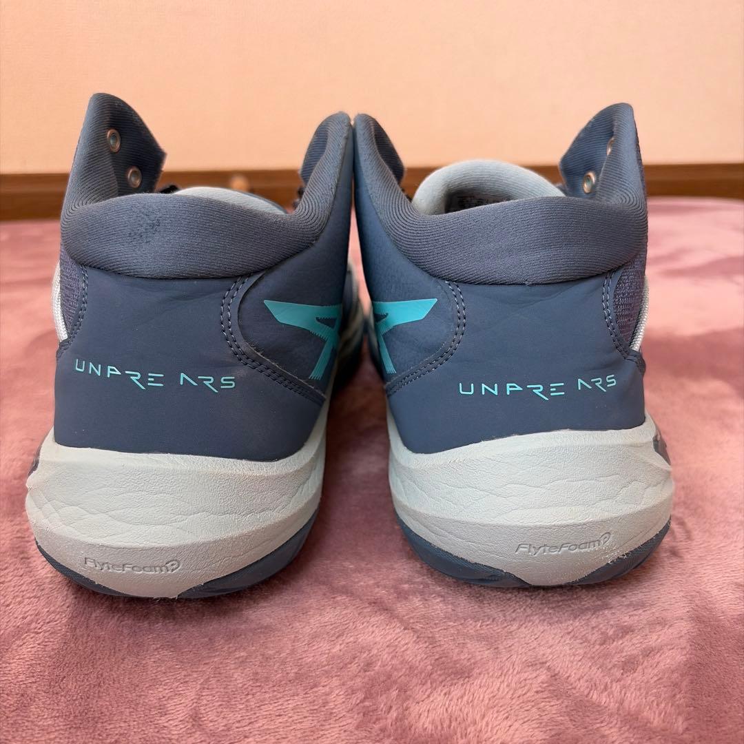 ASICS UNPREARS 3 サイズ28.5cm　アンプレ バッシュ　室内