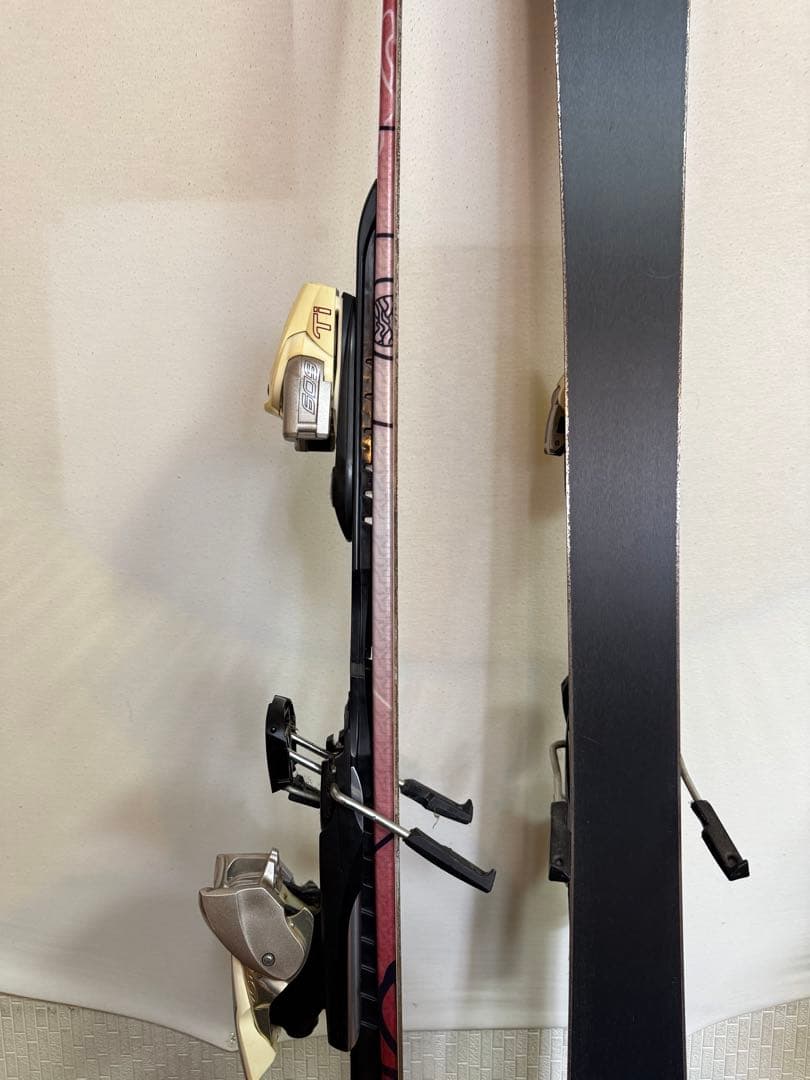 レディースSalomon スキー 146cm ピンクデザイン