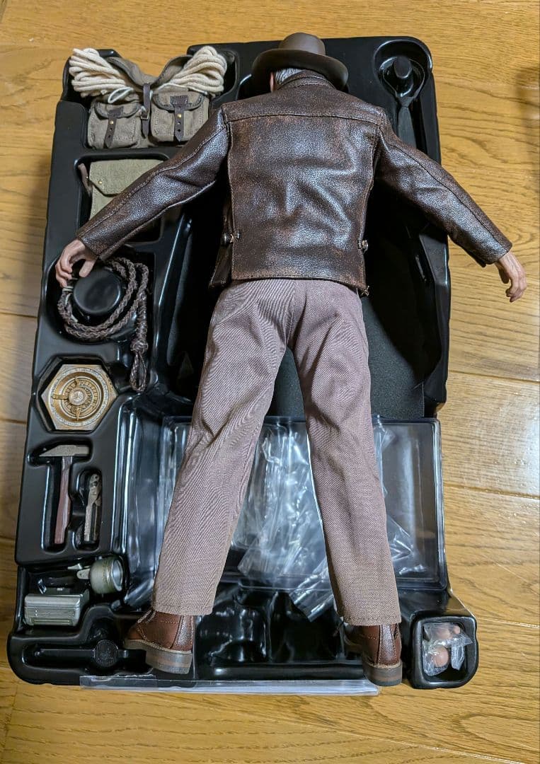 ホットトイズ　インディージョーンズ　1/6 フィギュア