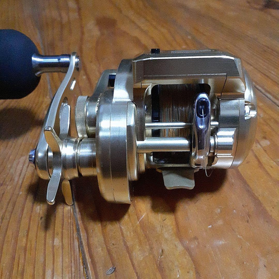★値下げ交渉・即購入可⭐　シマノ 18 オシアコンクエストCT 201HG(右)