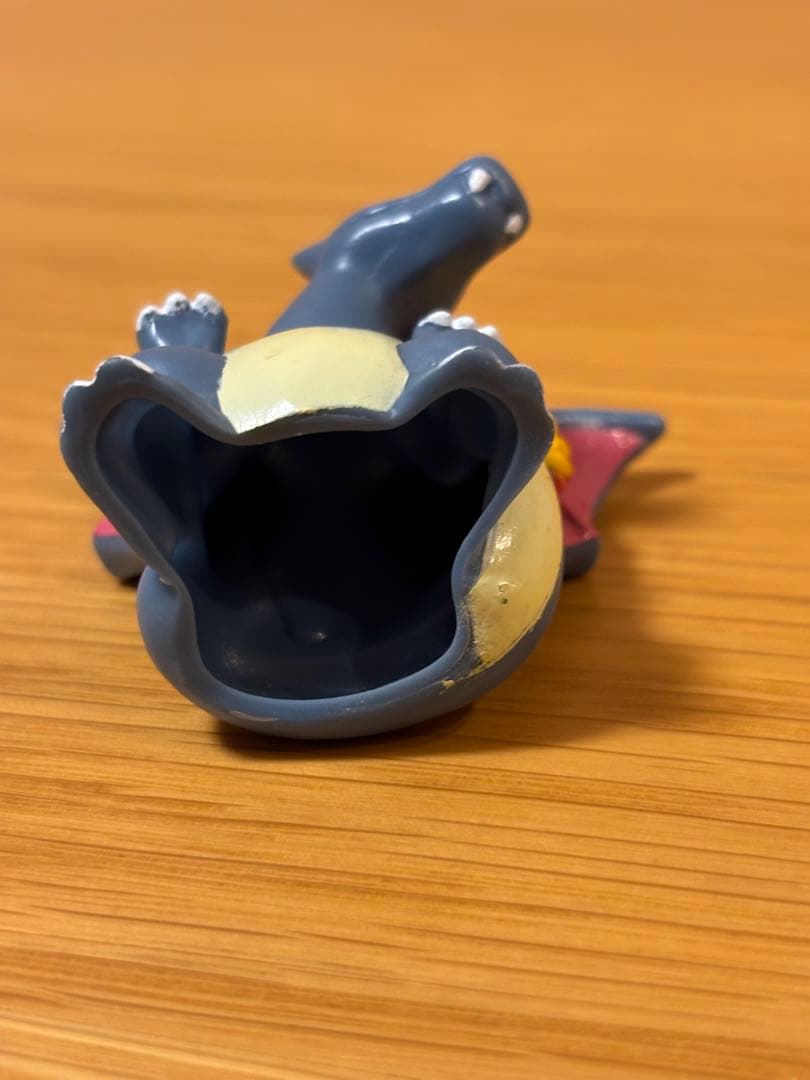 ポケモンフィギュア　指人形　リザードン 色違い