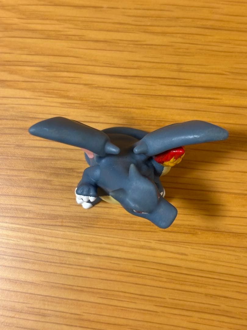 ポケモンフィギュア　指人形　リザードン 色違い