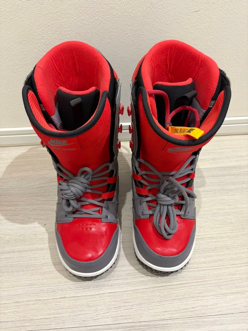 NIKE スノーボードブーツ 26cm US8 グレー×レッド 未使用 箱なし
