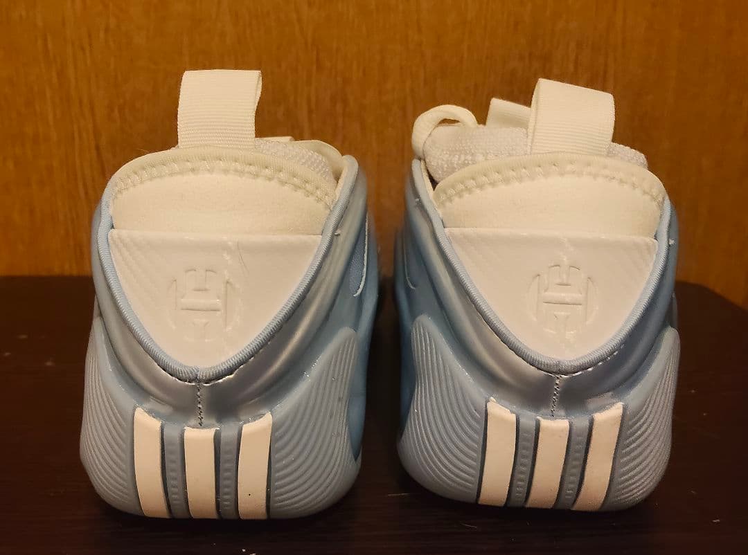 シューズ(女性用) Adidas Harden Volume 9