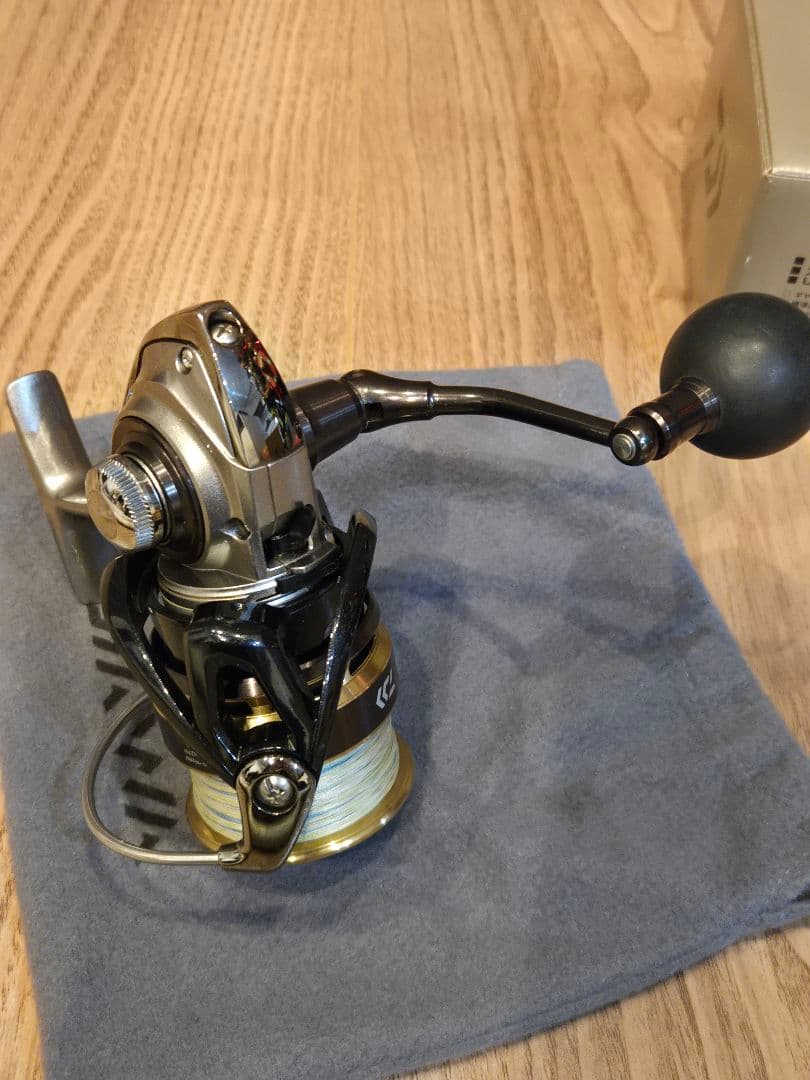 DAIWA　ダイワ　VADEL 4000H スピニングリール