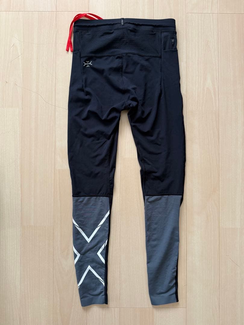 2XU メンズライトスピードリアクトコンプレッションタイツ MA7049B