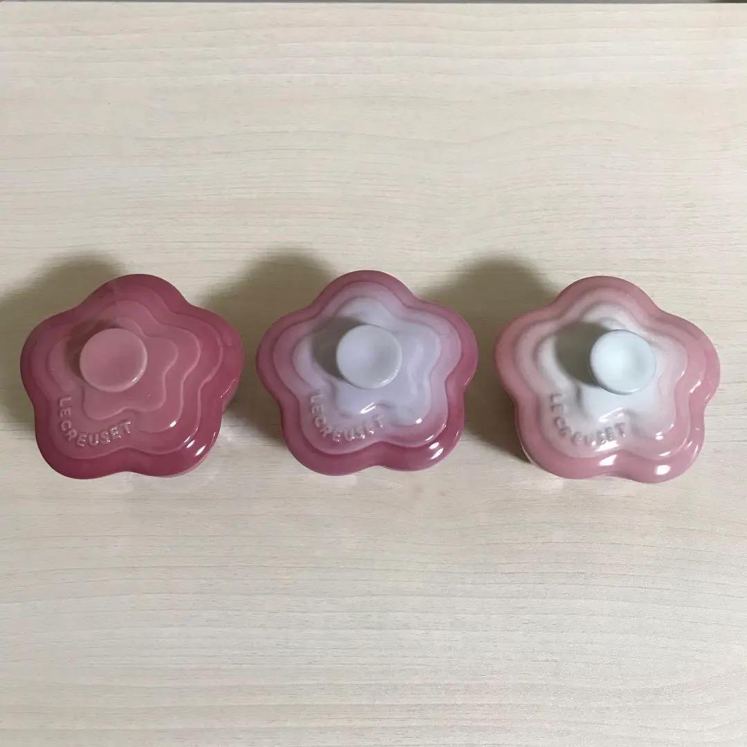ルクルーゼ　ミニ・フルール　ラムカン　ホワイトラスター　チェリーレッド　食器