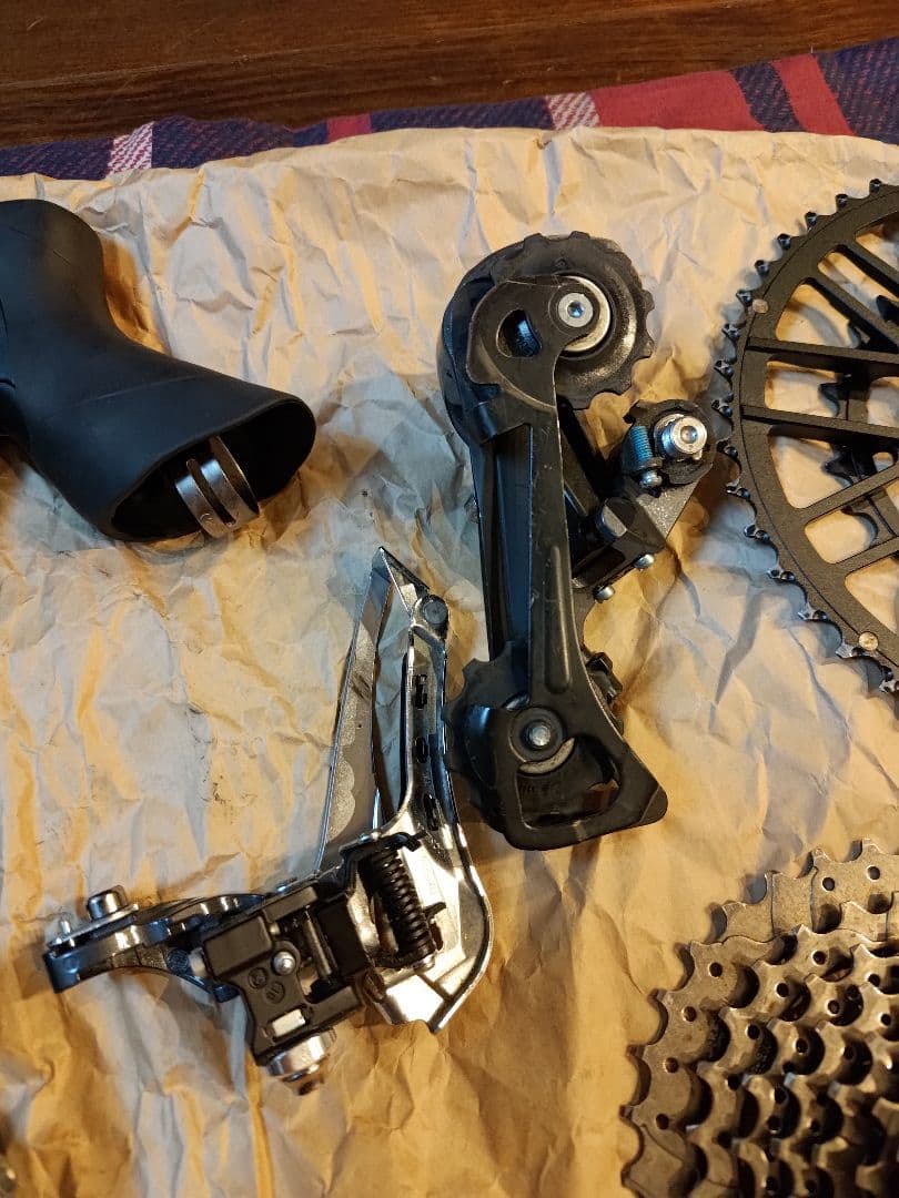 SHIMANO Claris R2000 コンポーネントセット