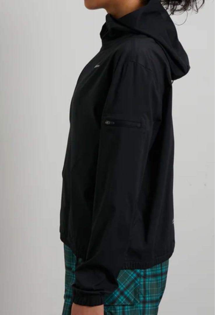 ナイキ　NIKE ランニングジャケット・ジャージ　パッカブル　新品　レディースM