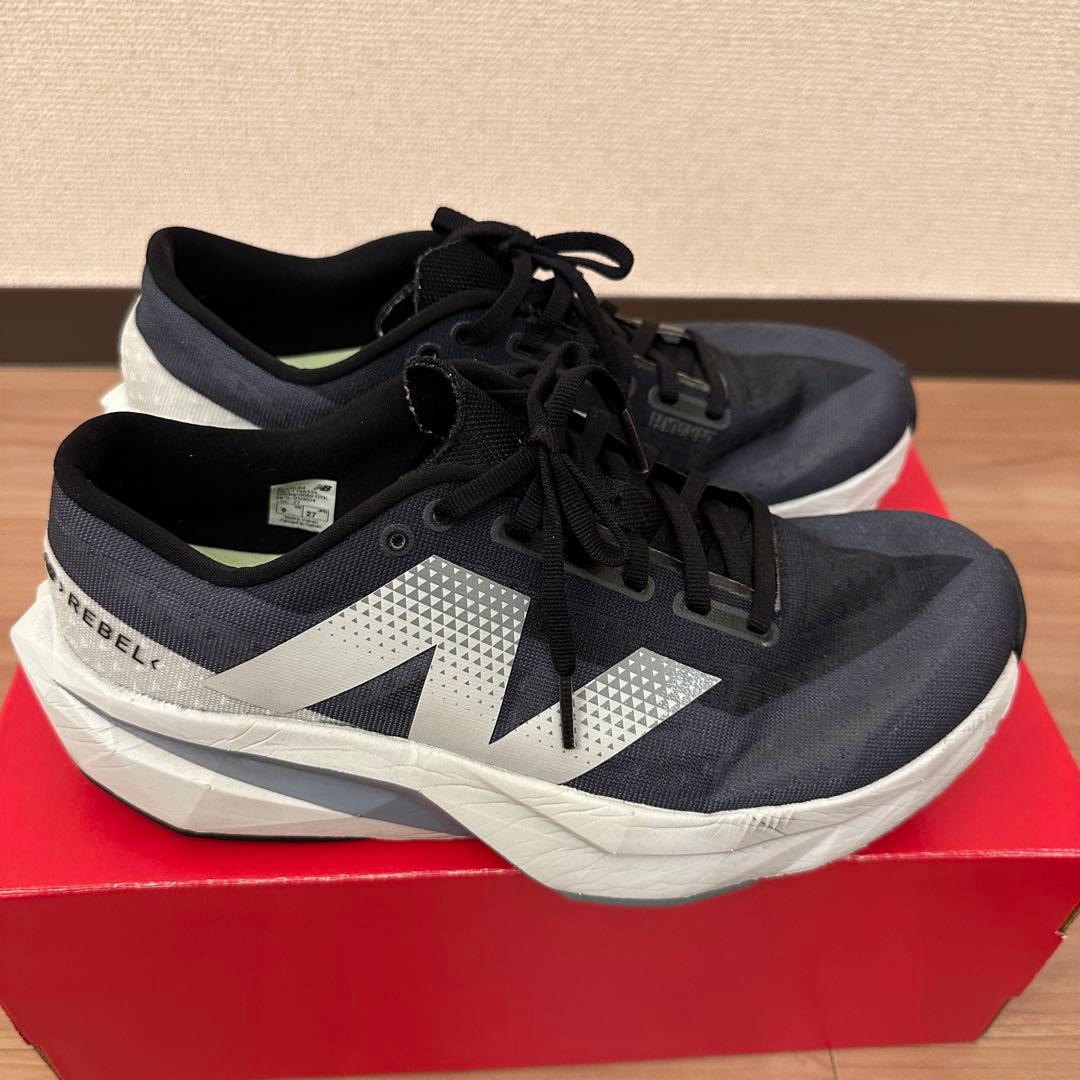 New Balance FuelCell V4 27.0cm ネイビー
