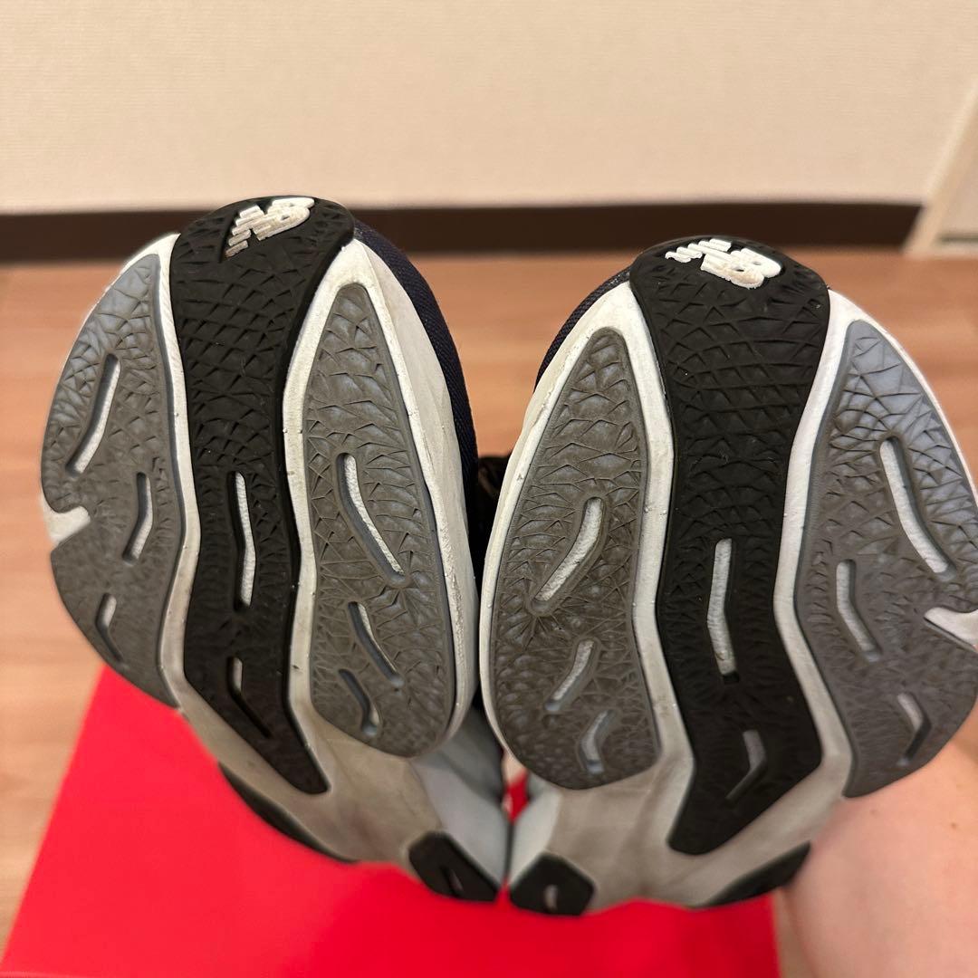 New Balance FuelCell V4 27.0cm ネイビー