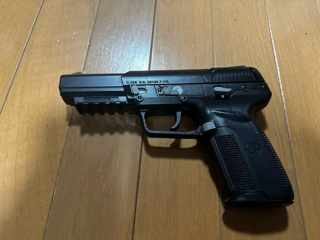 東京マルイ FN5-7　ガスブロ　リアカン　バレルコーティング　内部カスタム