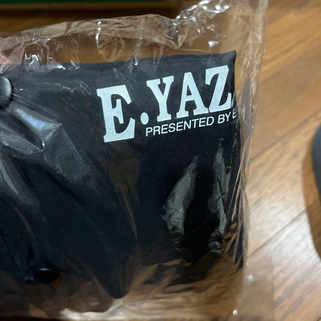 E.YAZ グラフィックプリント Tシャツ 黒