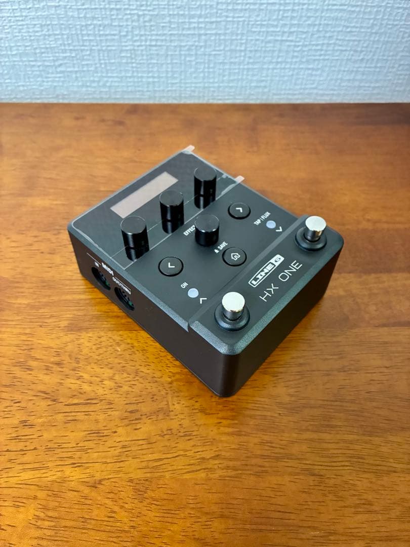LINE 6 HX ONE 【元箱、アダプタ付属】