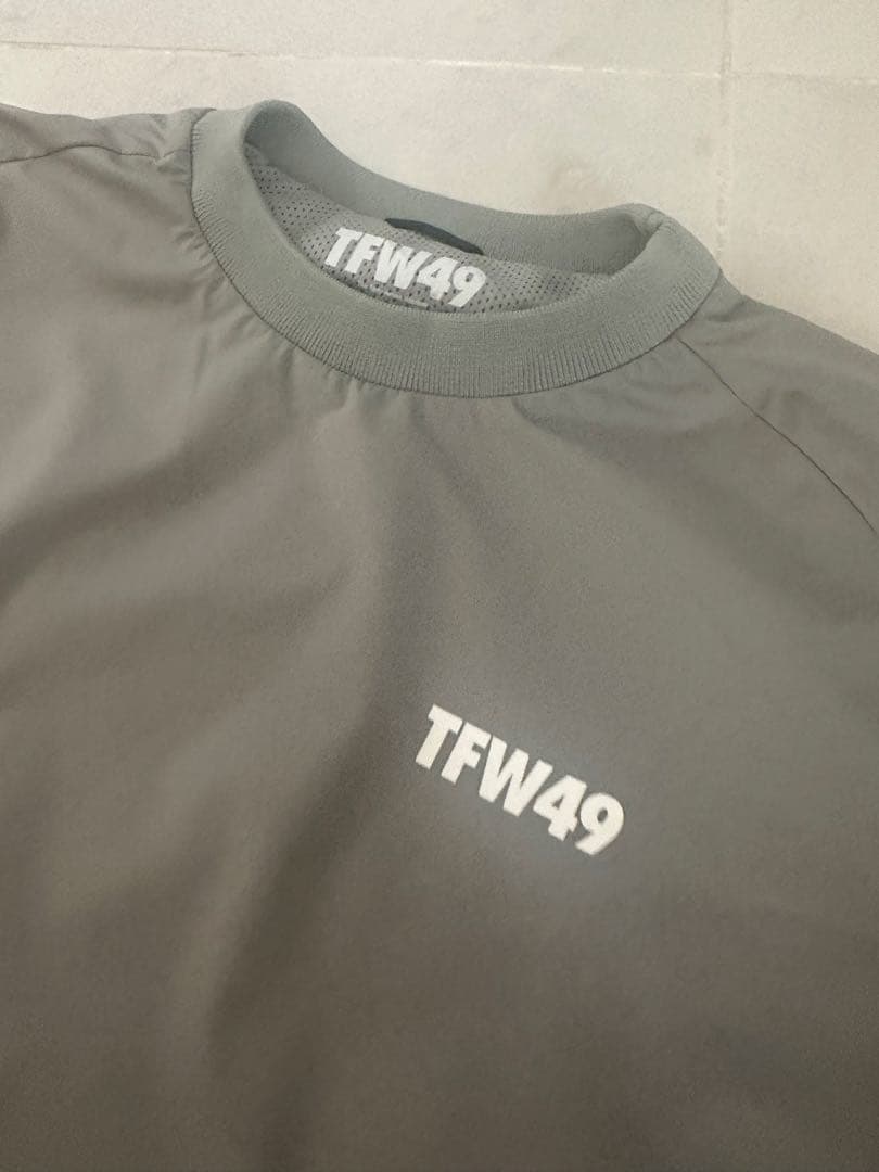 TFW49 SHELL PULLOVER CREW NECK ウィンドブレーカー