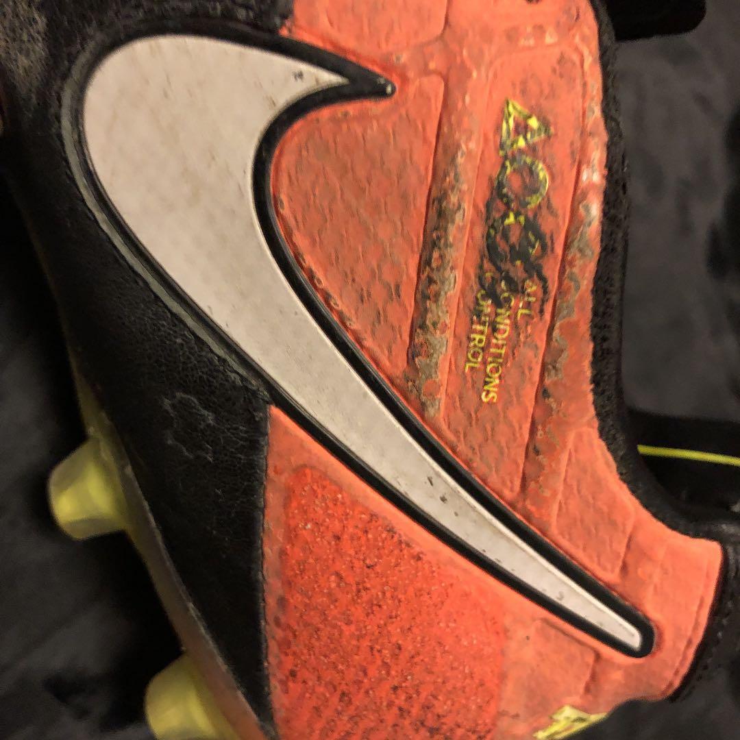 NIKEティエンポ