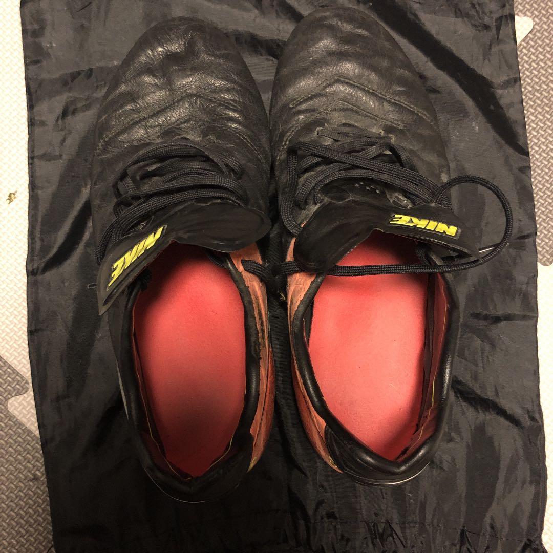 NIKEティエンポ