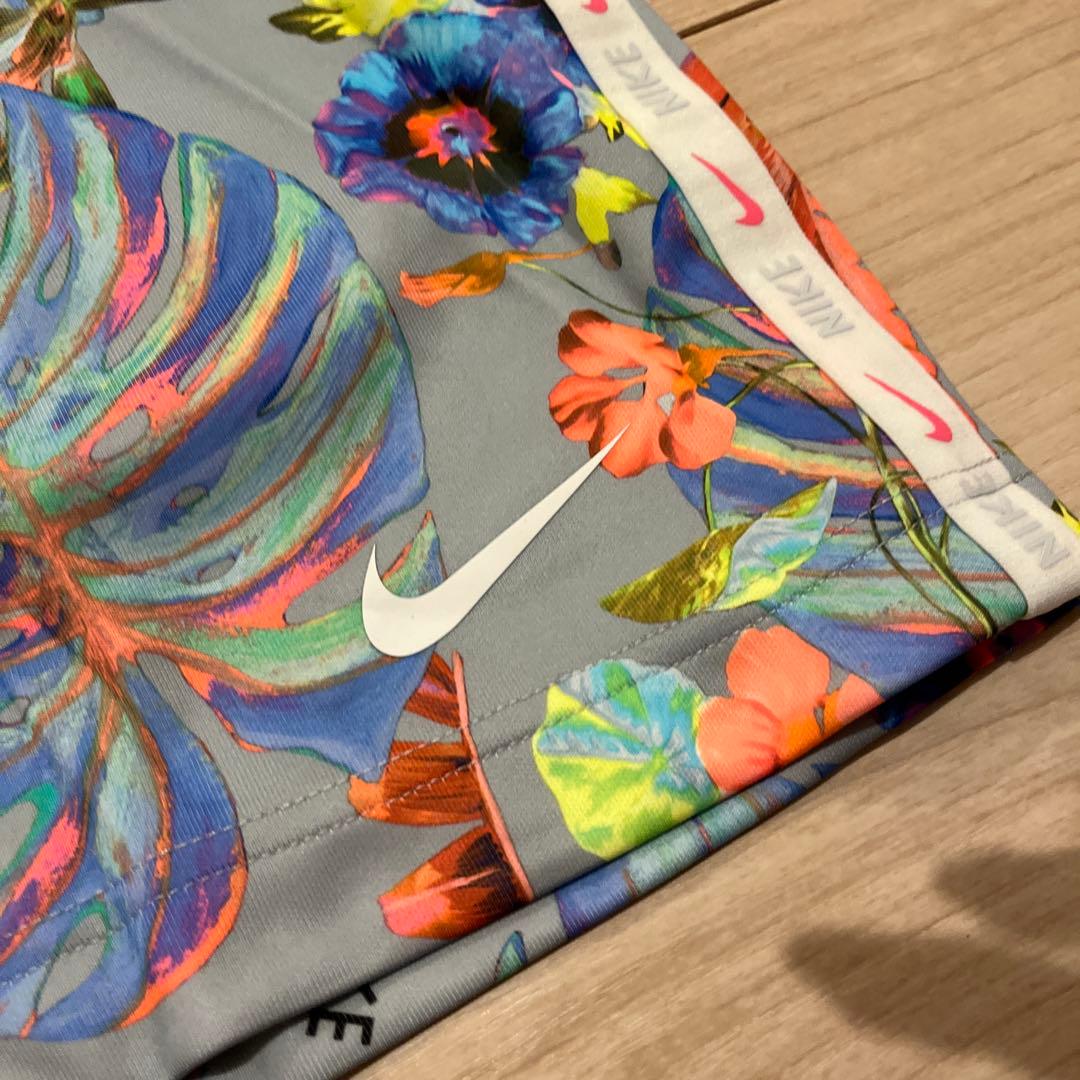 NIKE ナイキ　スカート　スポーツ　新品未使用　花