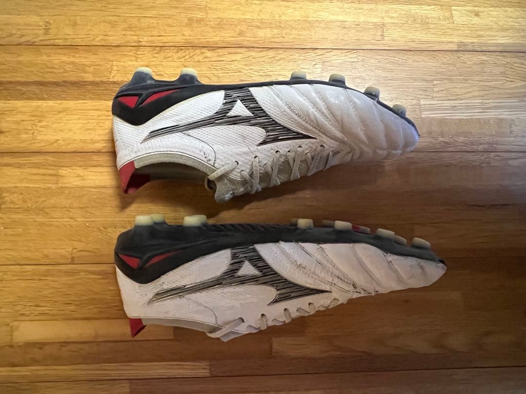 大特価‼️Mizuno モレリアネオ4ベータ サッカースパイク 26.0