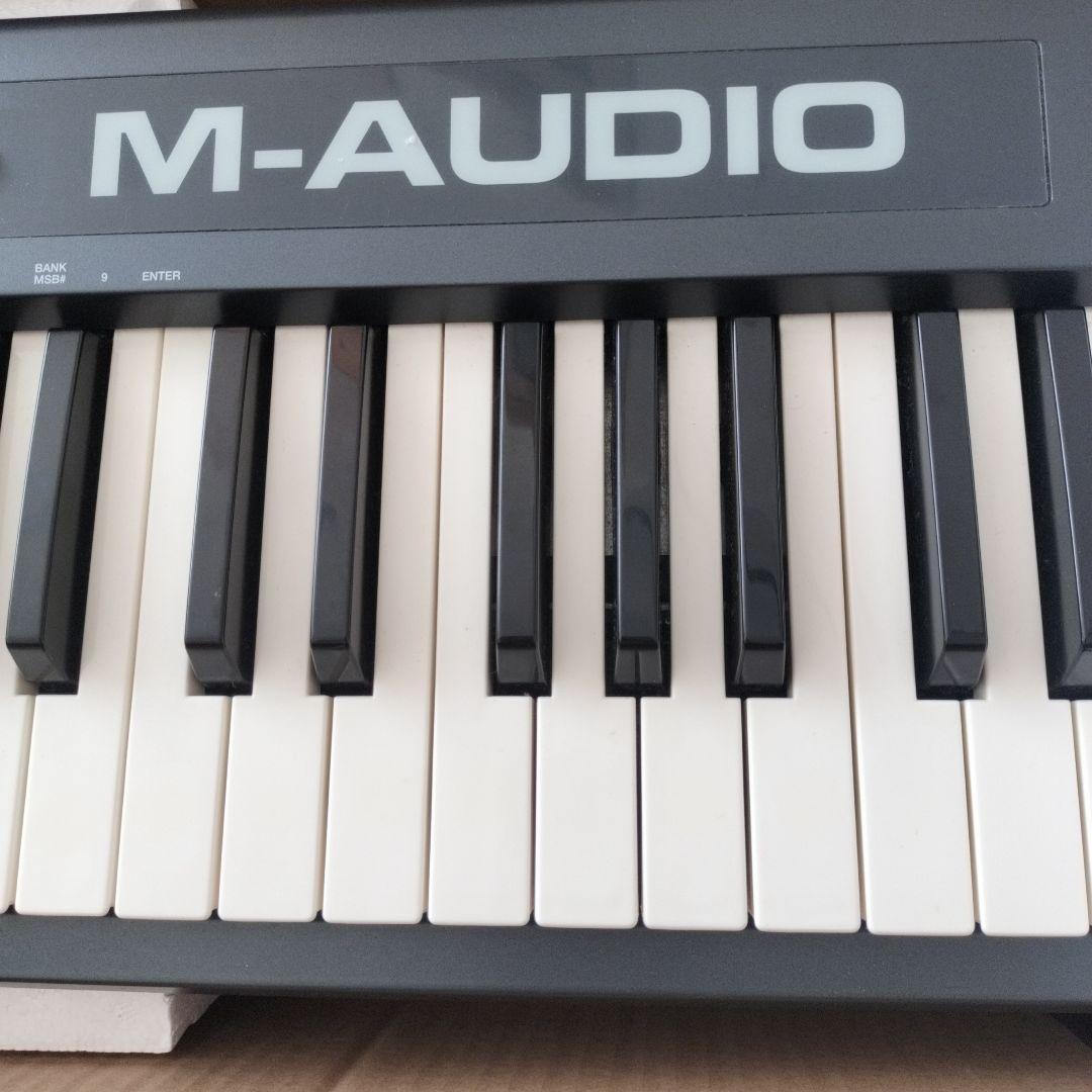 M-AUDIO Keystation 88 本体とキーボード台のセット