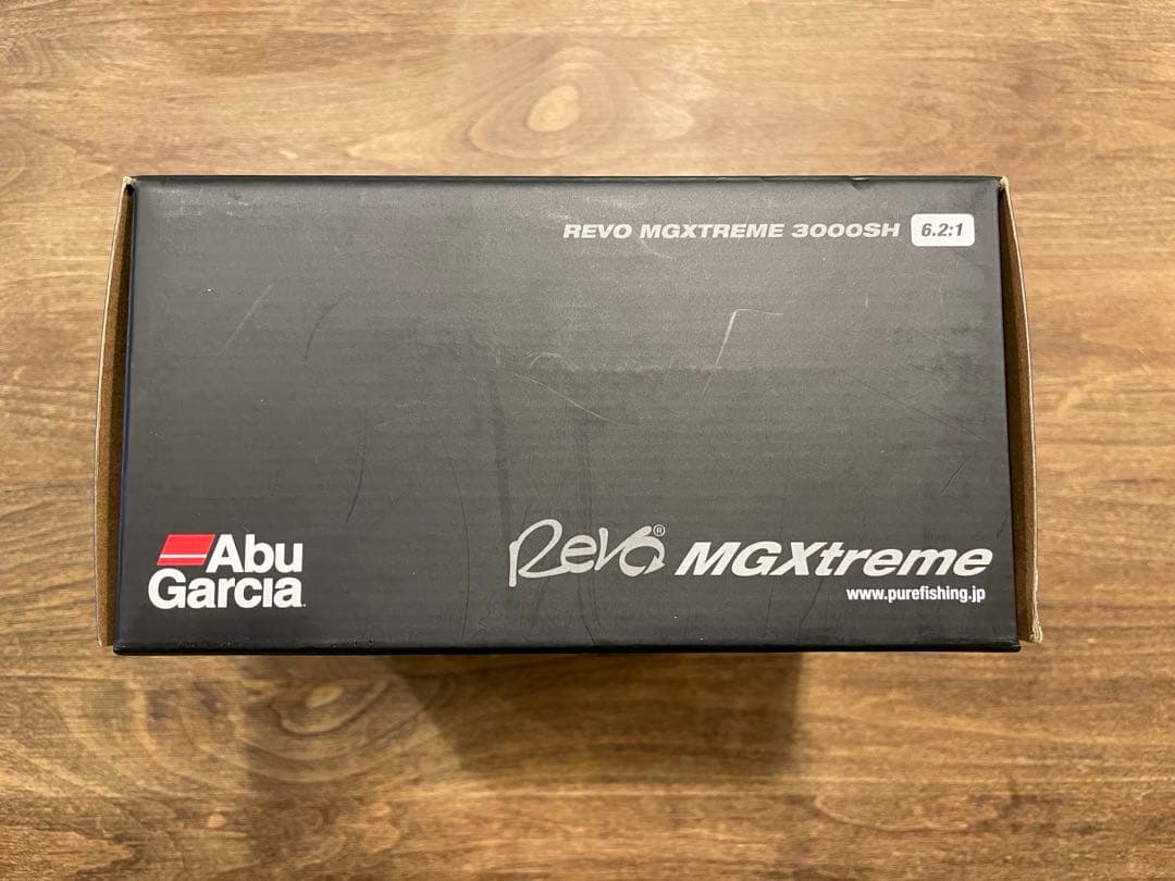 美品　REVO MGXtreme 3000SH スピニング レボ　　　zenon