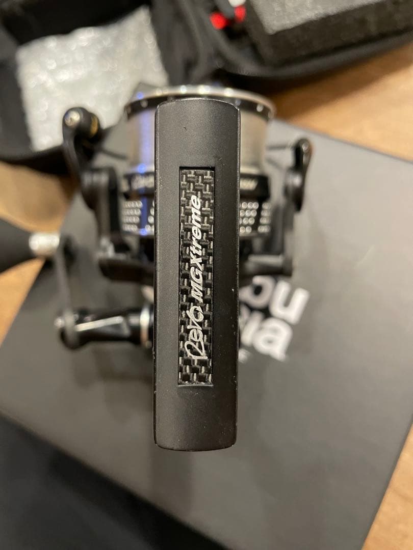 美品　REVO MGXtreme 3000SH スピニング レボ　　　zenon