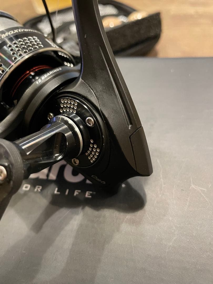 美品　REVO MGXtreme 3000SH スピニング レボ　　　zenon