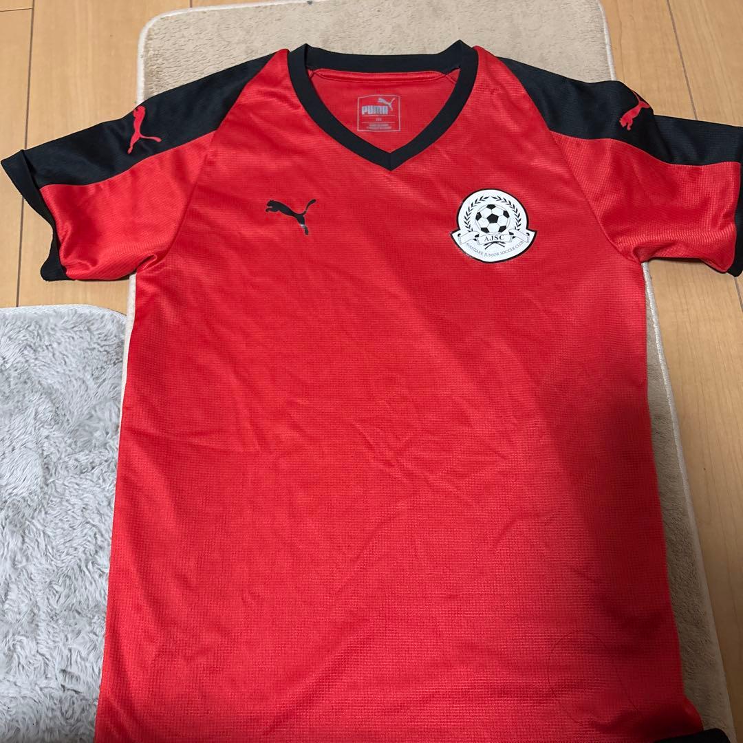 Puma サッカーシャツとショーツセット