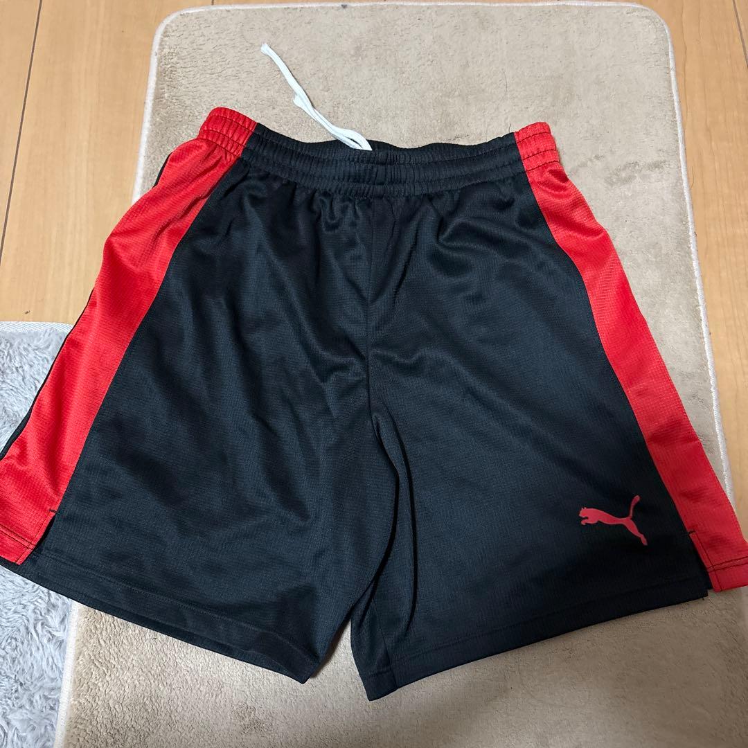 Puma サッカーシャツとショーツセット