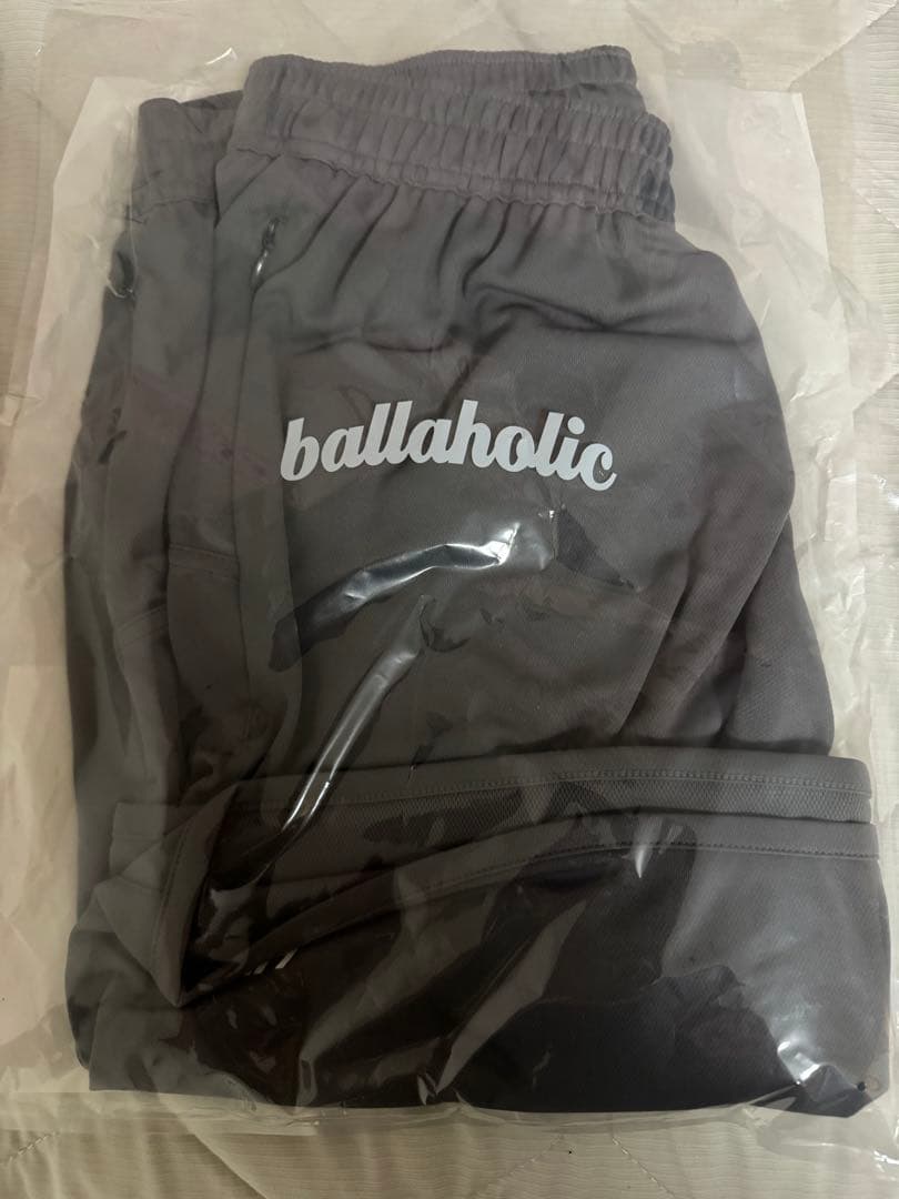 ballaholic グレーショートパンツ 未使用