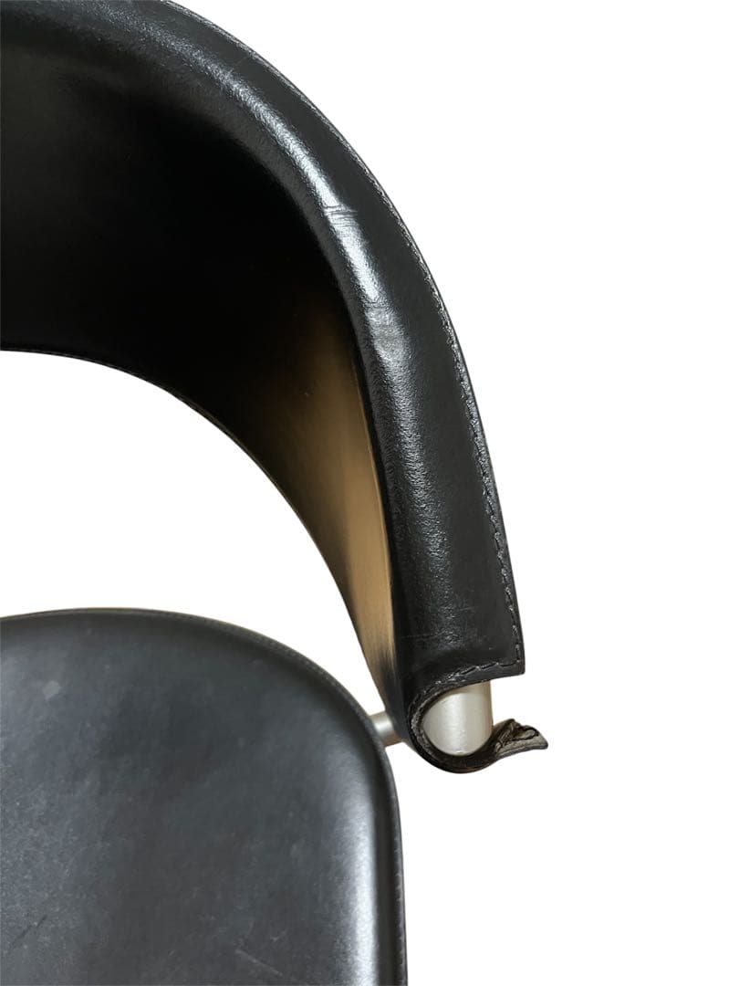 カリガリス Calligaris　本革ダイニングチェア　④