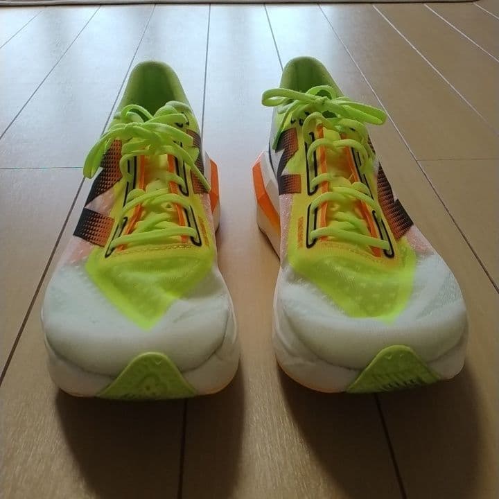 ニューバランス フューエルセル スーパーコンプ v4 エリート25.5