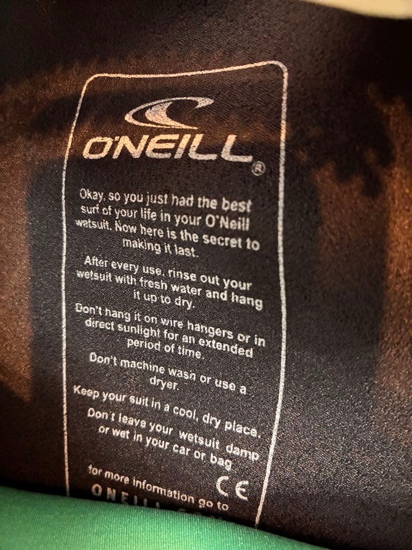 【新品タグ付き】O’NEILL オニール レディース デザインウェットスーツ 4