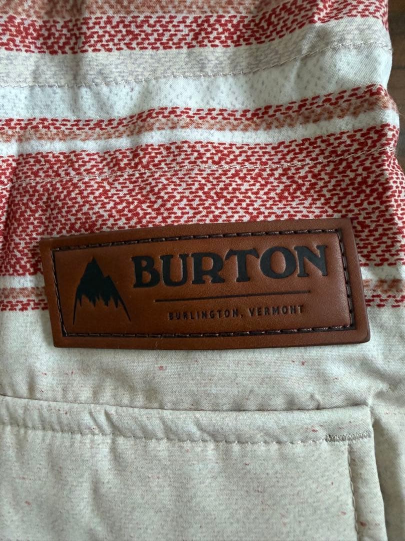 BURTONストライプデザイン スノーボードジャケット