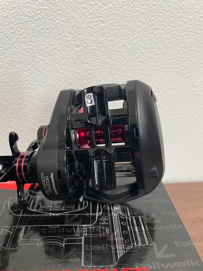 リール tailwalk ELAN WIDE POWER OCTOPUS SP 64BL