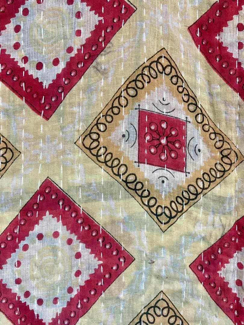カンタ 刺繍 ラリーキルト インド ヴィンテージ布 ベッドカバー ソファーカバー