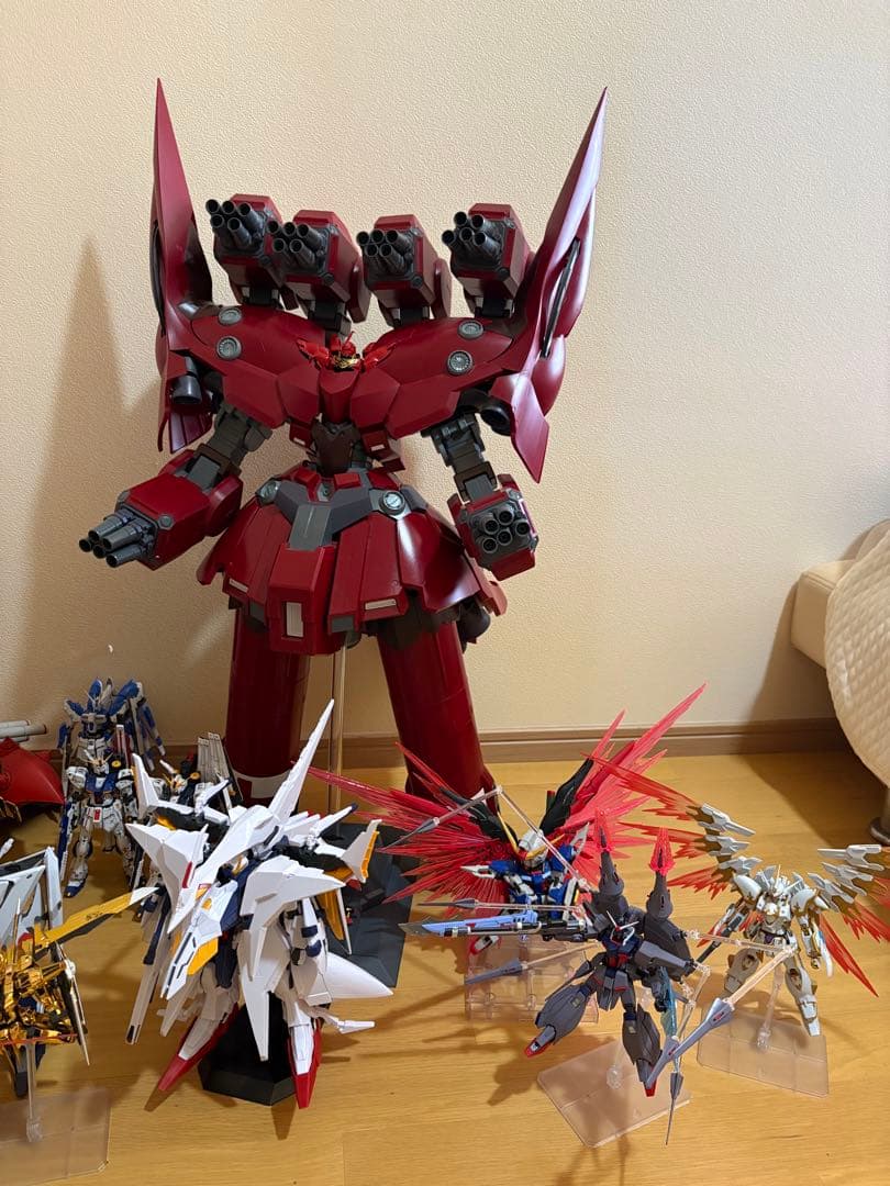ネオジオング、フェネクス、デスティニー、ガンプラ 完成品まとめ売り