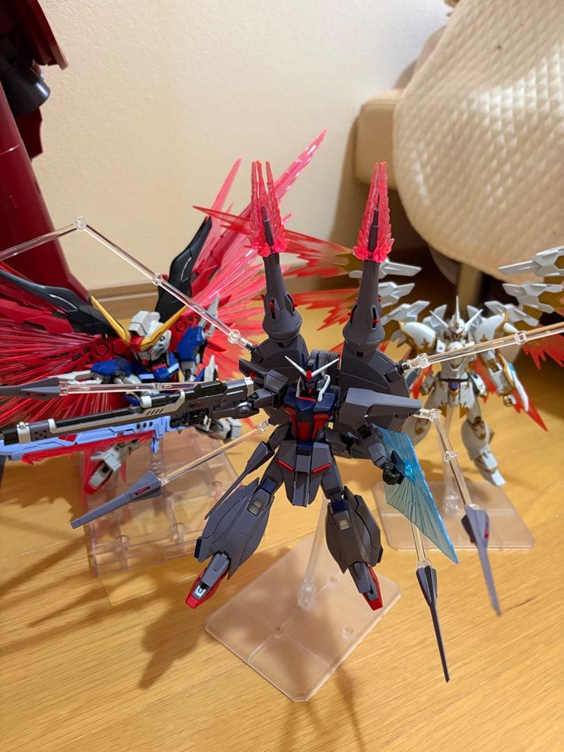 ネオジオング、フェネクス、デスティニー、ガンプラ 完成品まとめ売り