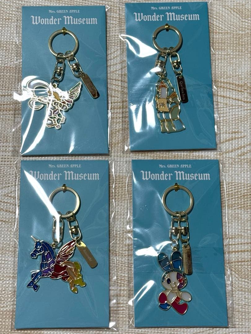 ミセス　Wonder Museum ステンドグラスキーホルダー　全4種セット