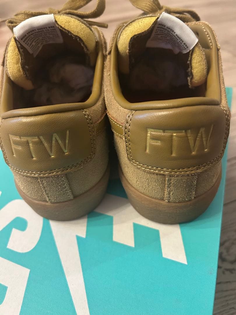スケートボード Nike SB Blazer low GT QS Supreme 26cm