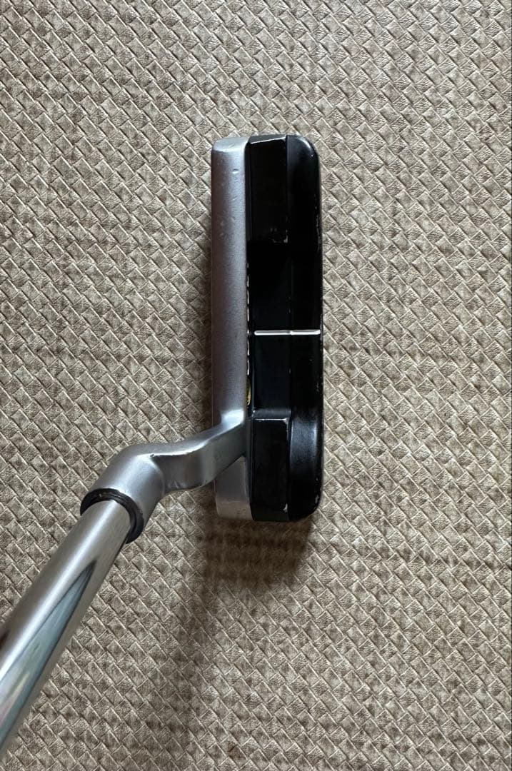 ODYSSEY STROKE LAB ONE ピン型パター