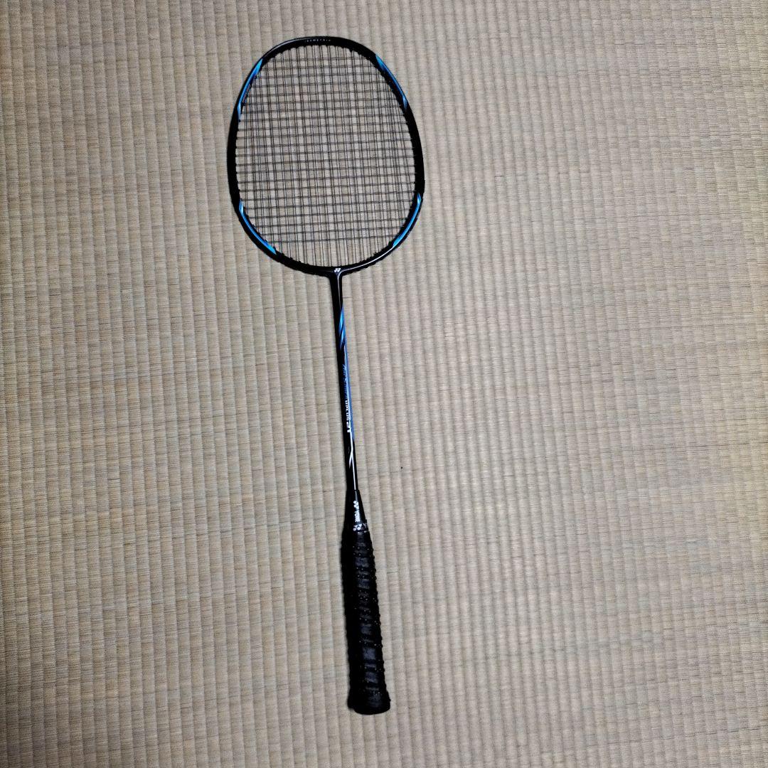 YONEX バドミントンラケット 羽根5個 ケース付き