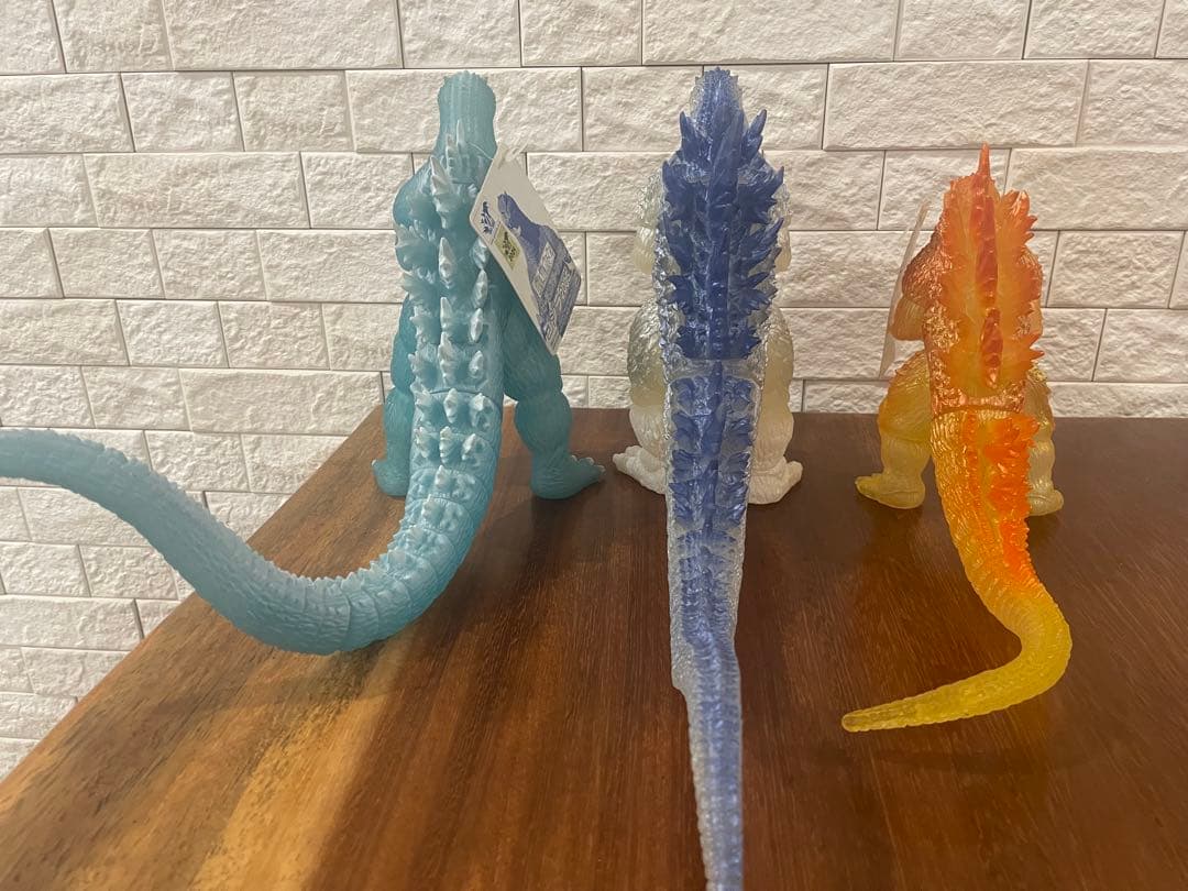 ゴジラ　ソフビ　青　白　赤　三色3体セット