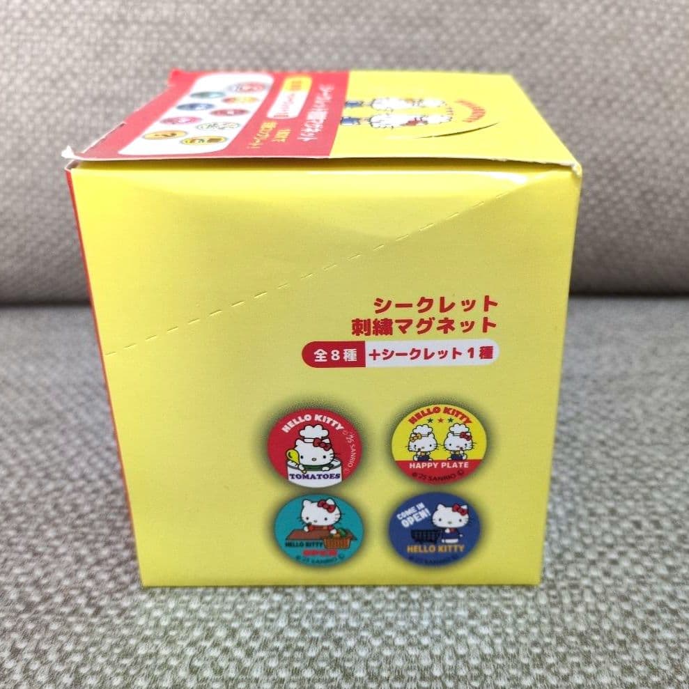 ✨️完売 限定品✨️ハローキティ シークレット刺繍マグネット
