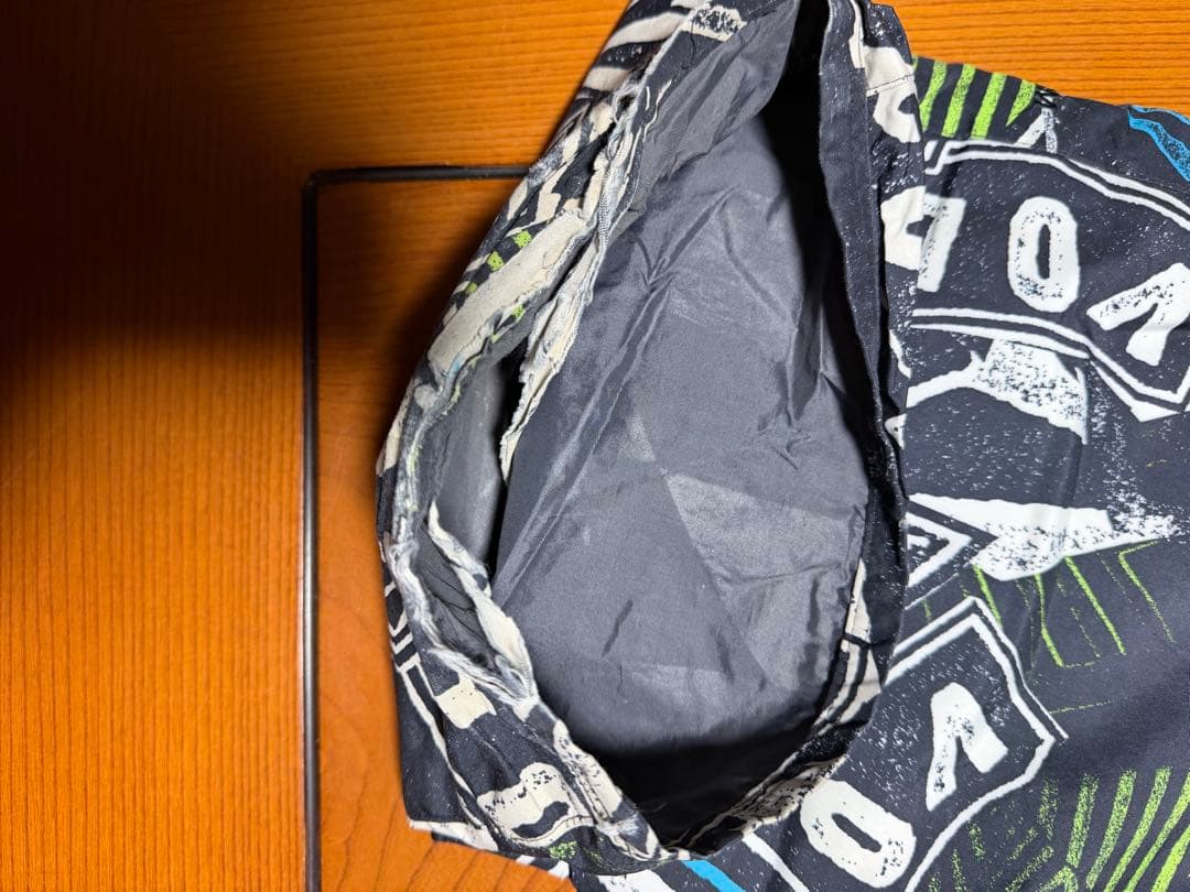 VOLCOM 子供用スノーボードウェアセット