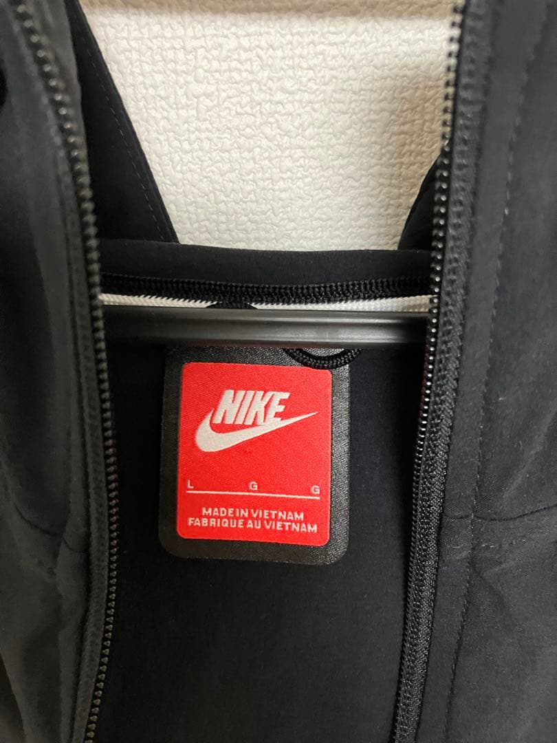 Nike テックウィンドブレーカー Lサイズ ブラック