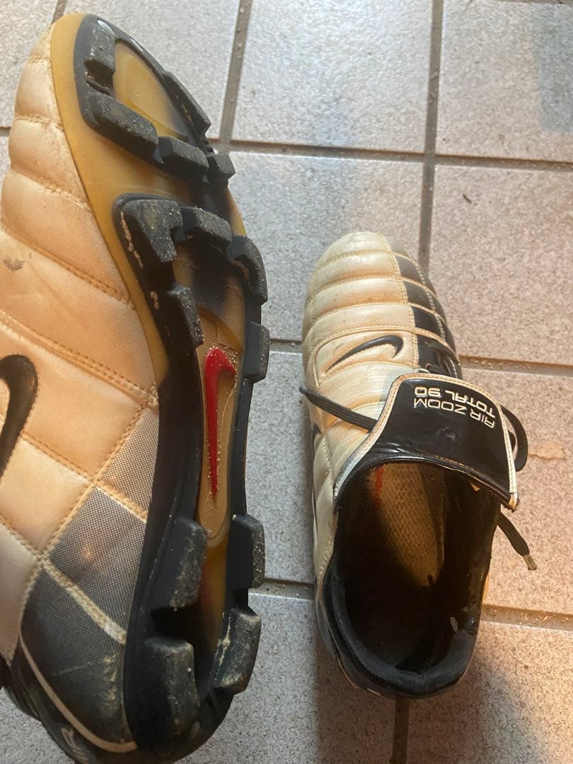 NIKEエアズームトータル90