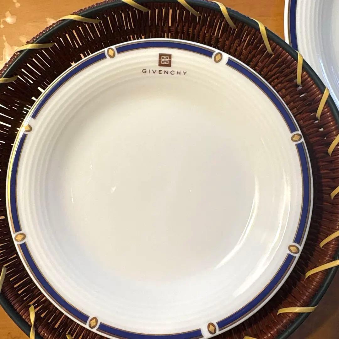 Givenchy プレート食器セット カゴ付き‼️ホワイト ブルー